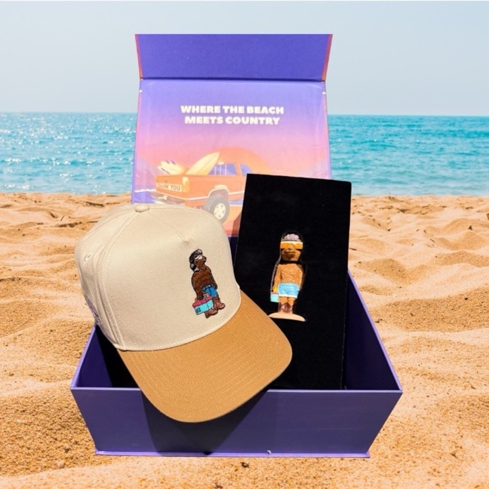 Morgan wallen hat & VIP bobblehead